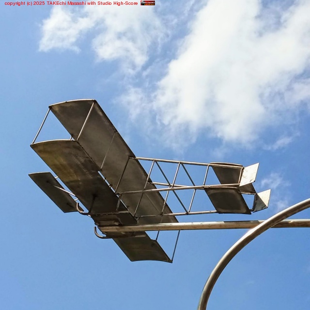 �Ҷ���������Ե���ʬ���ݼ褷�Ƥ���